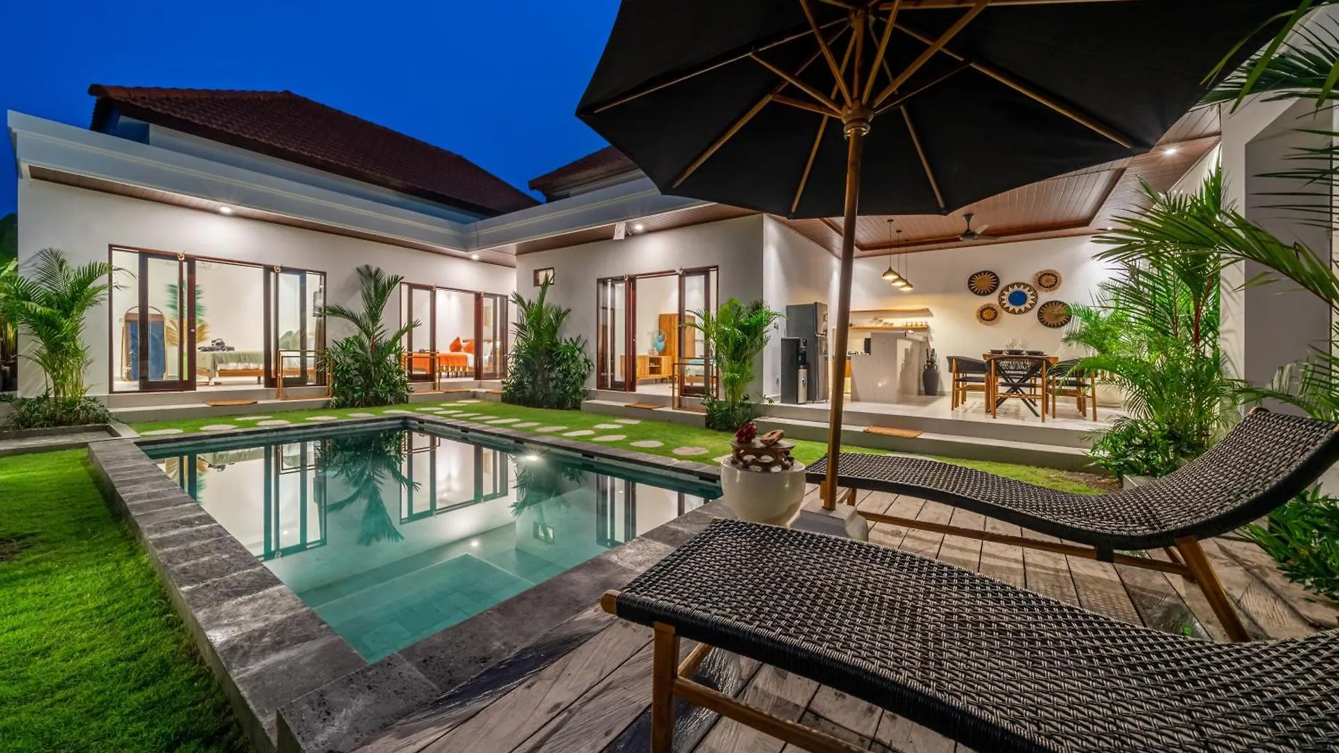 Stunning 4-Bedroom Villa With Breathtaking Ricefield Views - Your Ultimate Bali Getaway Awaits! Kerobokan   Kerobokan (Bali)
